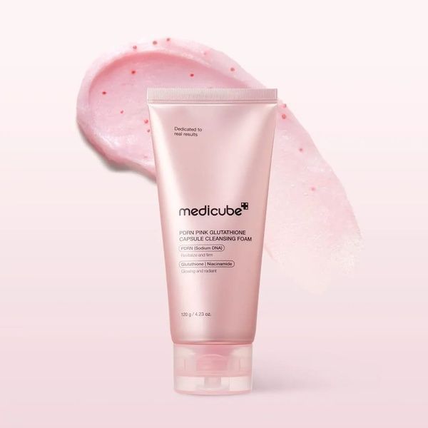 Освітлююча пінка- капсула з глутатіоном Medicube Pink Glutathione Capsule Cleansing Foam, 120 гр &mdash; фото
