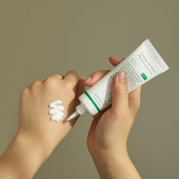 Минеральный солнцезащитный крем AXIS-Y Complete No-Stress Physical Sunscreen SPF50+ PA++++, 50 мл &mdash; фото