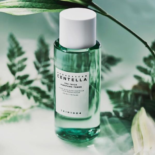 Протизапальний тонер для проблемної шкіри Skin1004 Madagascar Centella Tea-Trica Purifying Toner, 210 мл &mdash; фото