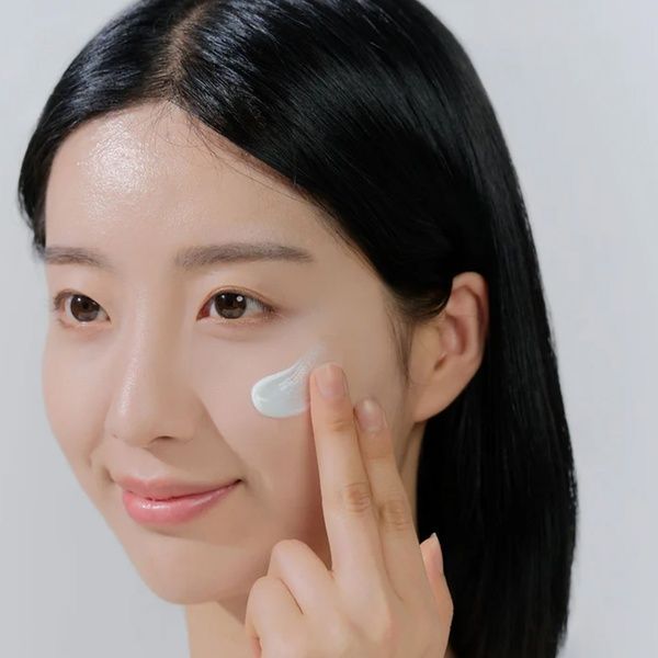 Увлажняющий крем с центеллой SKIN1004 Madagascar Centella Cream, 75 мл &mdash; фото