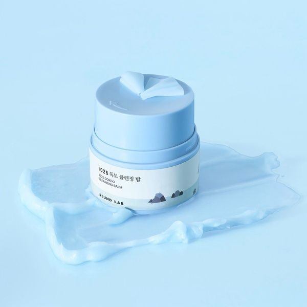 Гідрофільний бальзам з дозатором ROUND LAB 1025 Dokdo Cleansing Balm, 50 мл &mdash; фото
